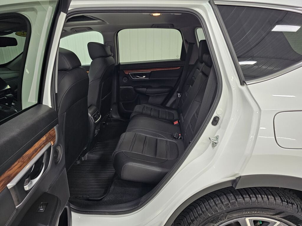 Used 2022 Honda CR-V Touring image 12