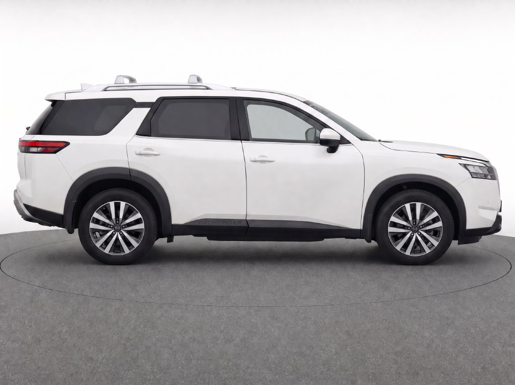 Used 2023 Nissan Pathfinder SL AWD/4WD image 6