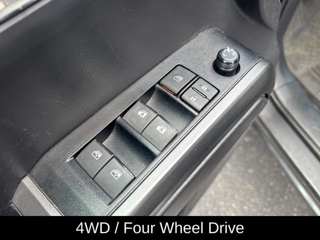 Used 2023 Toyota Tacoma TRD Off-Road w/ Black Out Package (TMS) AWD/4WD image 13