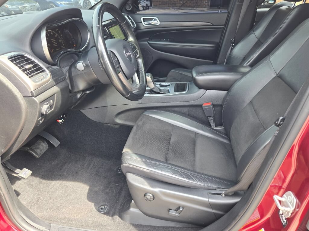 Used 2021 Jeep Grand Cherokee Laredo X AWD/4WD image 24