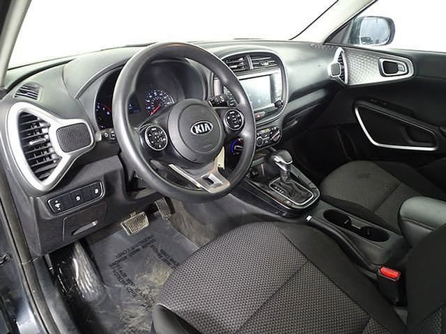 Used 2020 Kia Soul LX image 17
