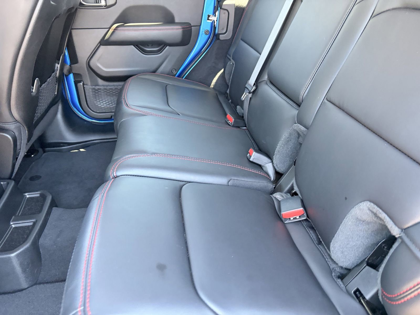 Used 2025 Jeep Wrangler Unlimited Rubicon AWD/4WD image 15