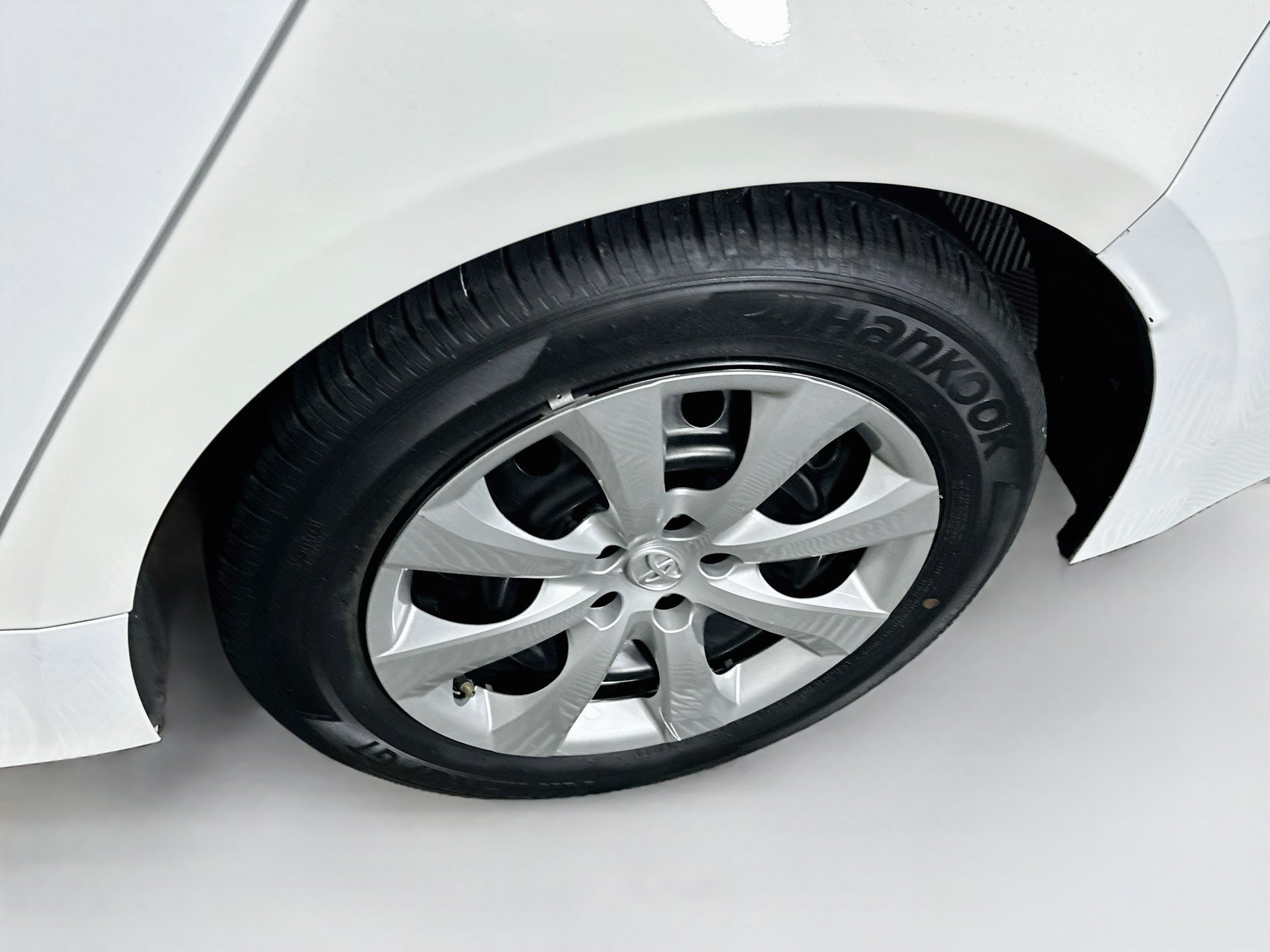 Used 2025 Toyota Corolla LE FWD image 11
