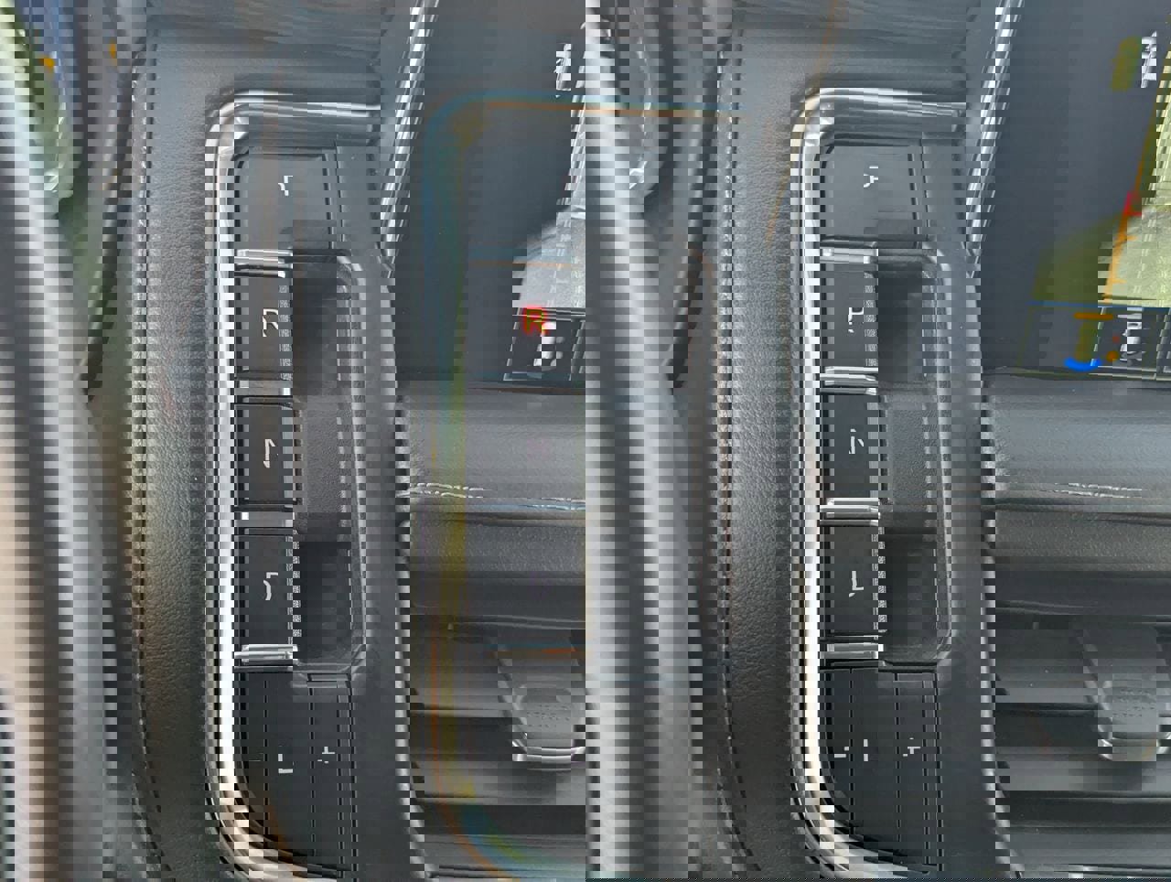 Used 2022 Chevrolet Tahoe LT w/ Luxury Package AWD/4WD image 28