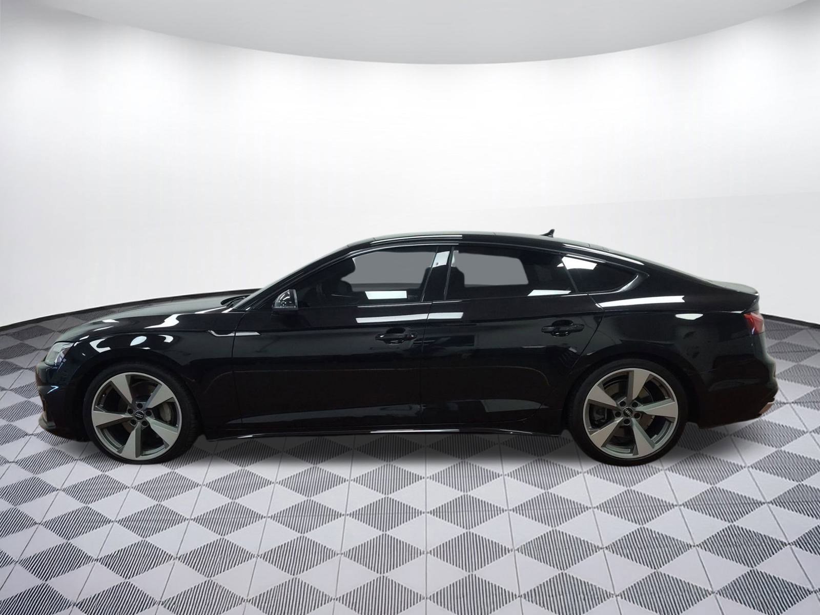 Used 2020 Audi A5 2.0T Premium Plus w/ Premium Plus image 2