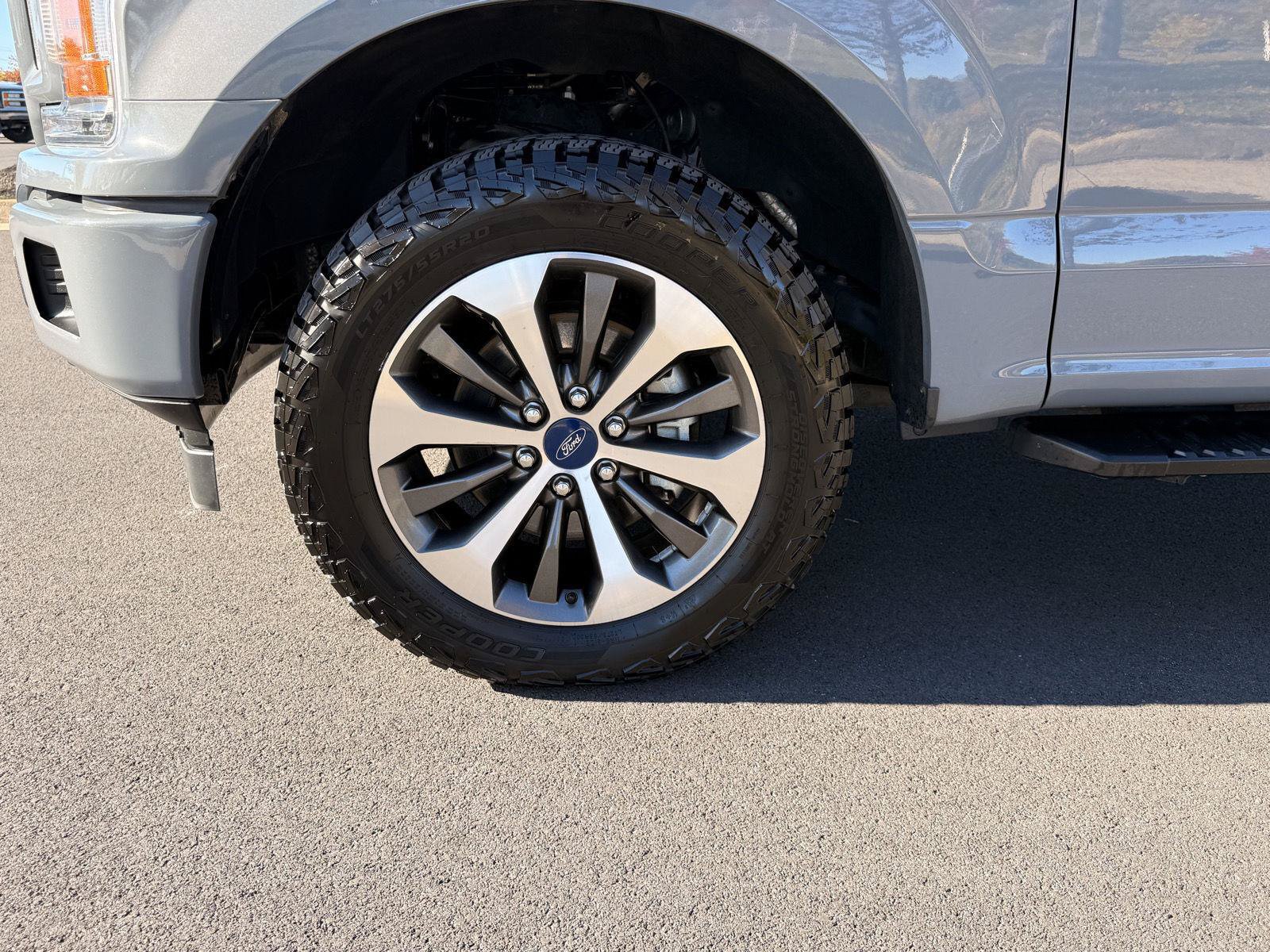 Used 2019 Ford F150 XL w/ Equipment Group 101A Mid AWD/4WD image 9