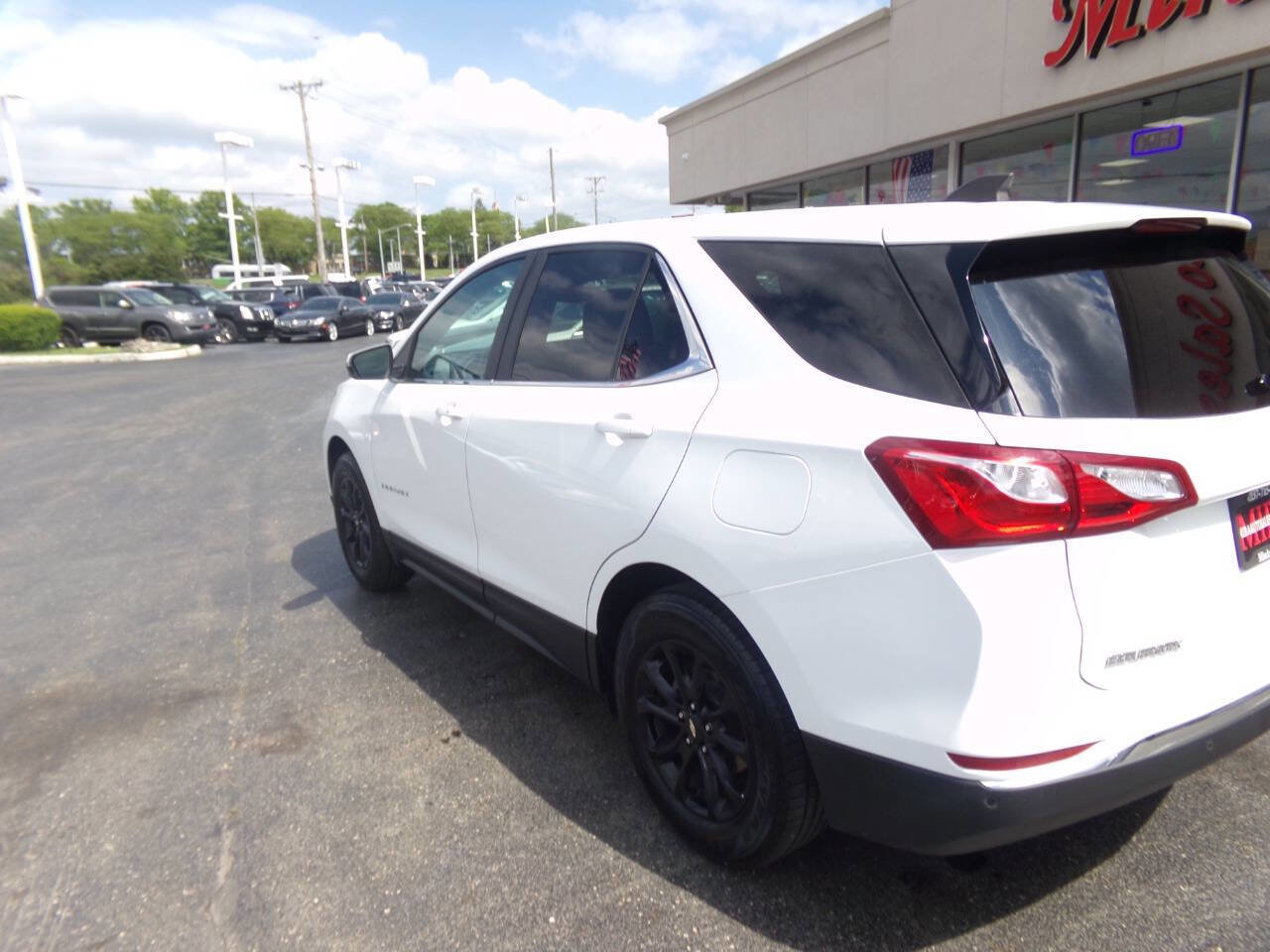 Used 2021 Chevrolet Equinox LT image 32