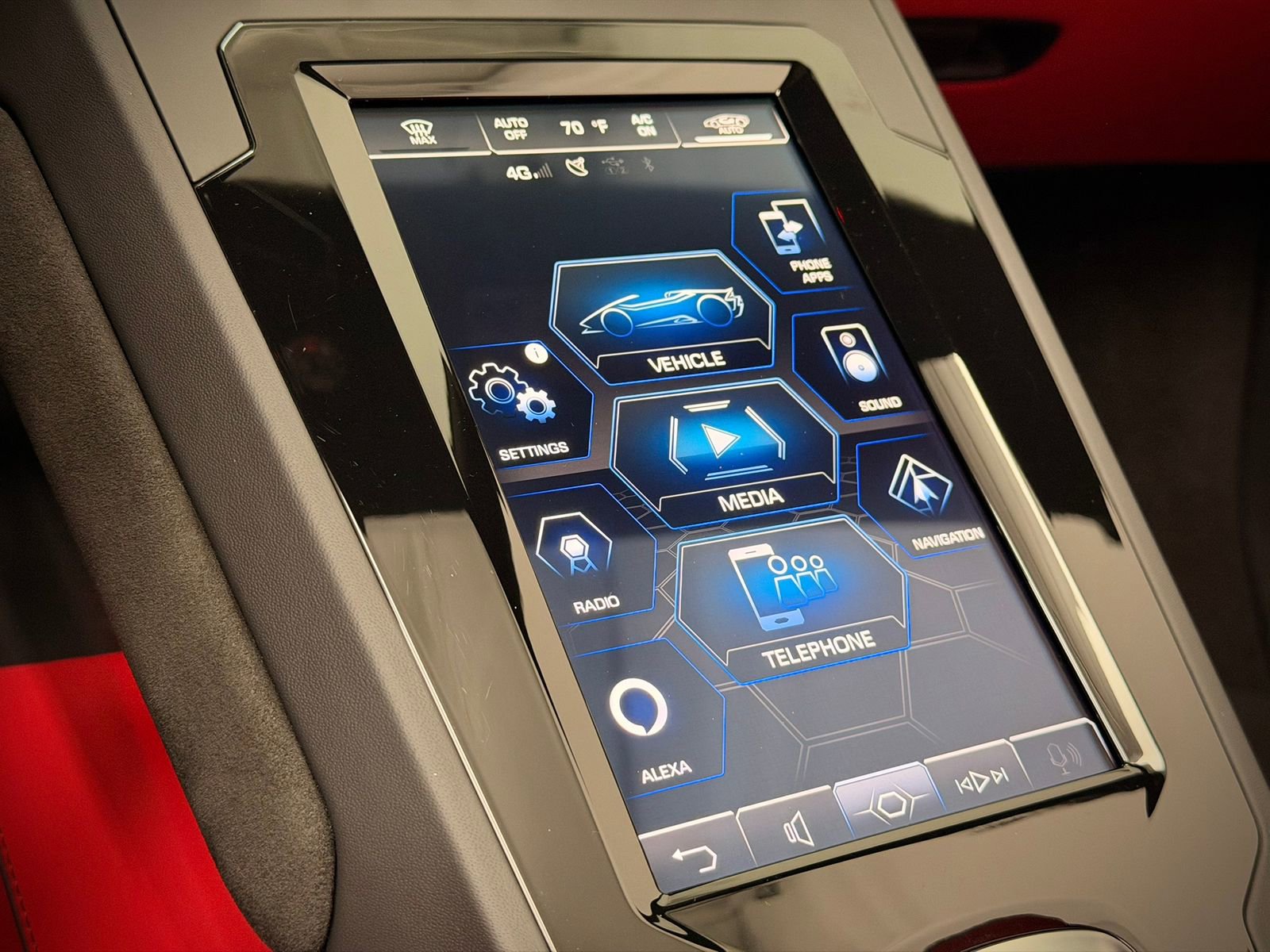 Used 2024 Lamborghini Huracan EVO image 35