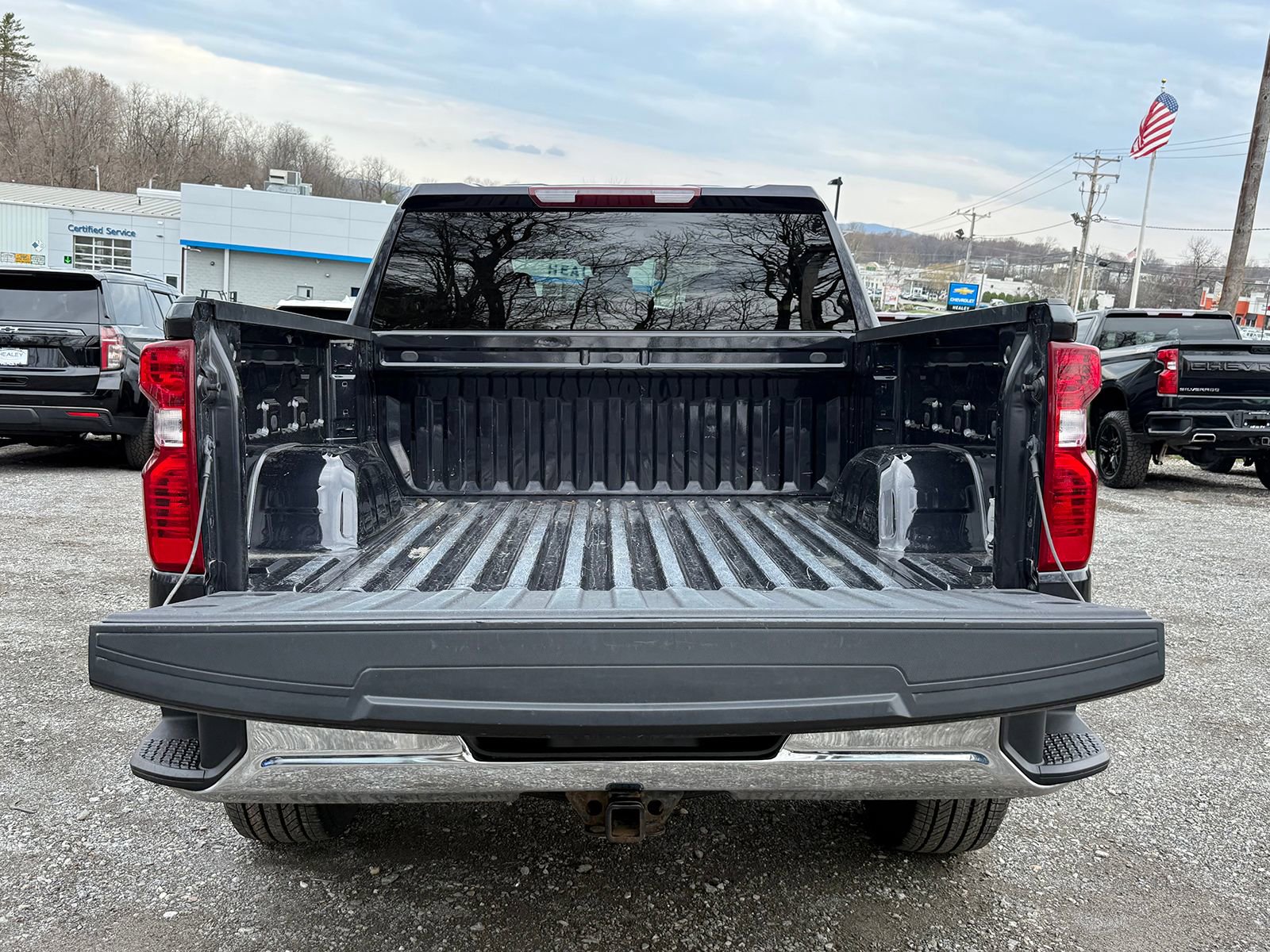 Used 2023 Chevrolet Silverado 1500 LT AWD/4WD image 12
