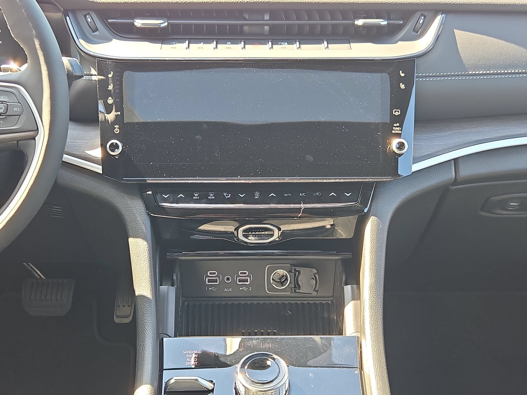 New 2027 Jeep Grand Cherokee Limited AWD/4WD image 14