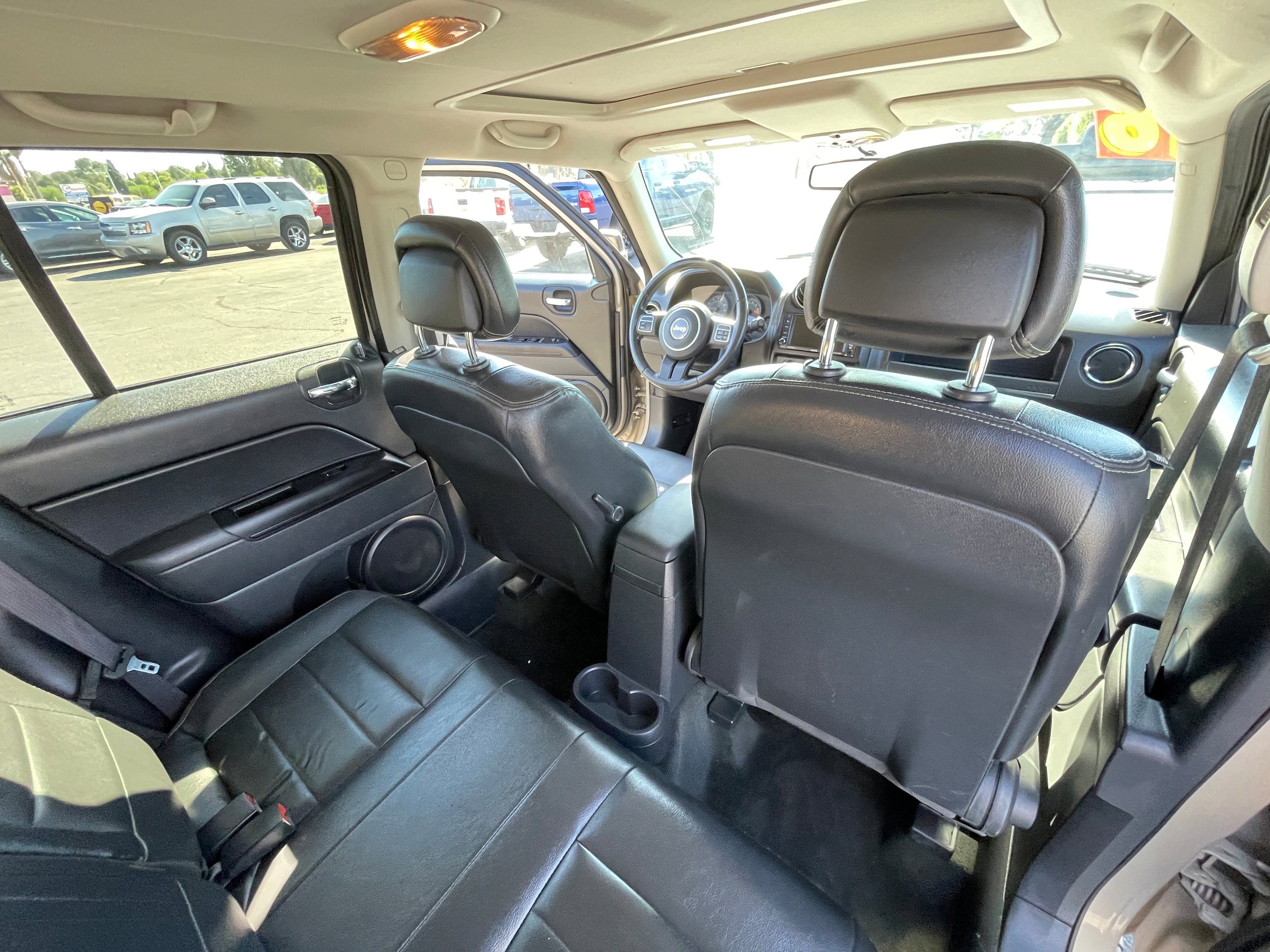 Used 2016 Jeep Patriot High Altitude FWD image 24