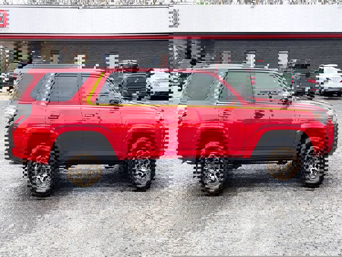 Used 2023 Toyota 4Runner 40th Anniversary SE image 4