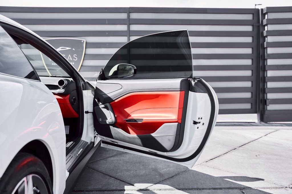 Used 2019 Ferrari GTC4Lusso image 28