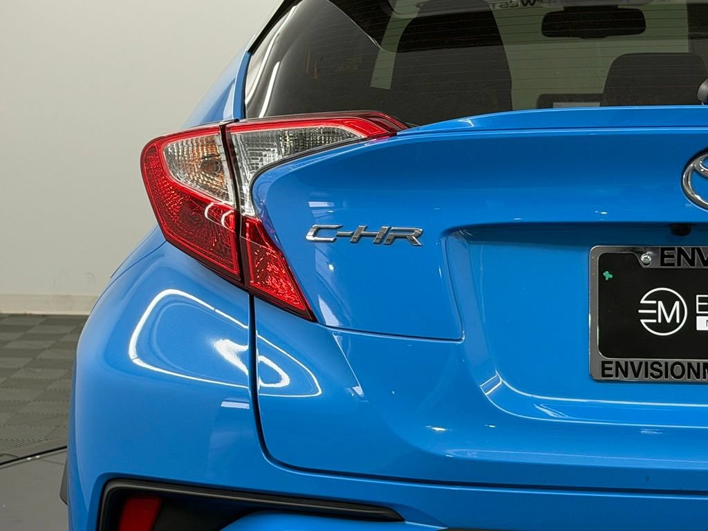 Used 2019 Toyota C-HR XLE FWD image 13