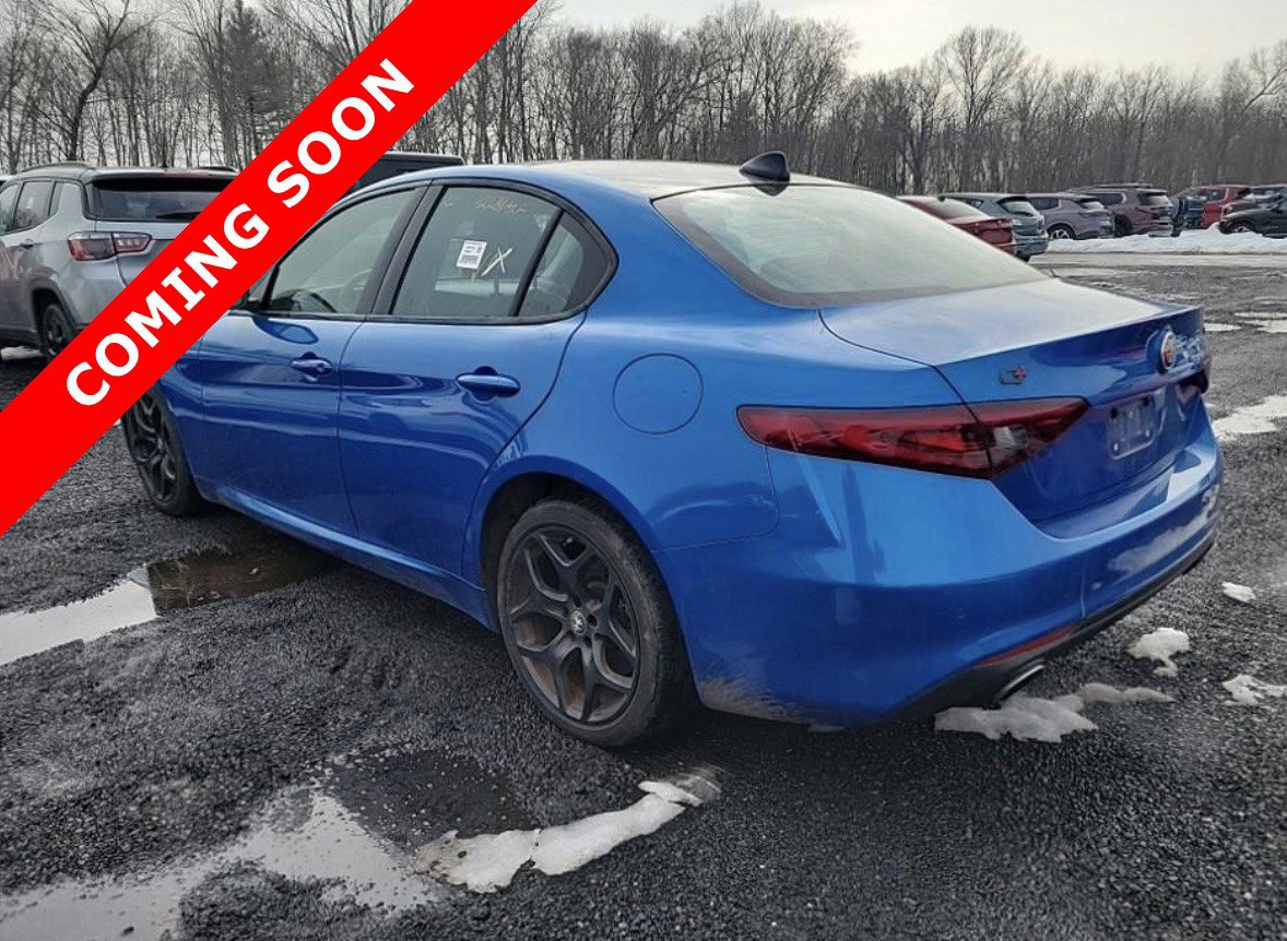 Used 2021 Alfa Romeo Giulia Sprint w/ Nero Edizione image 6