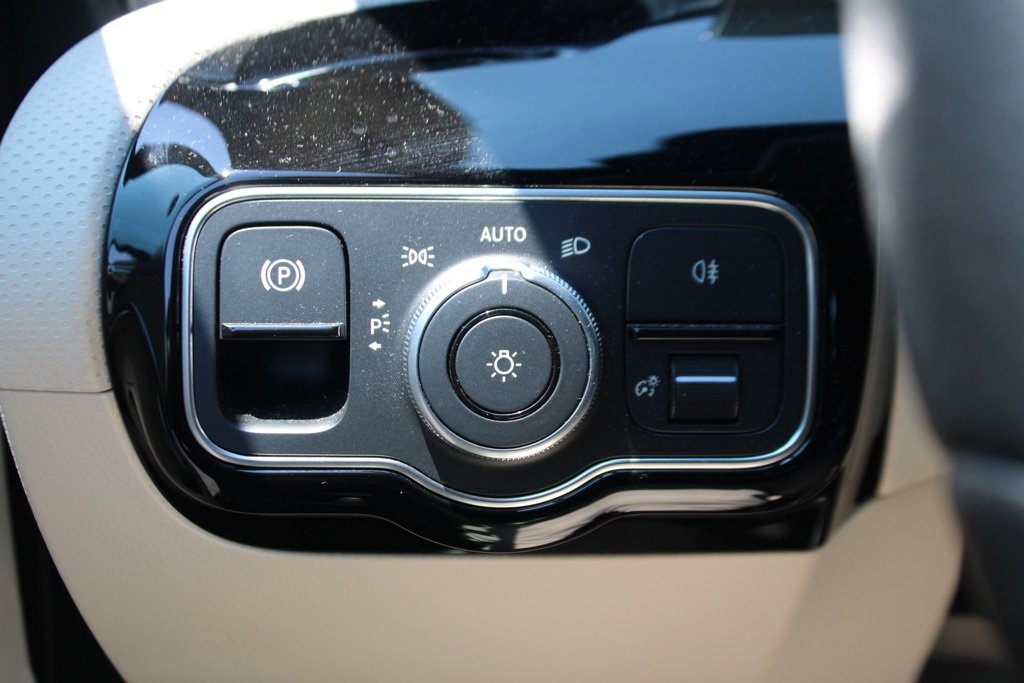 Certified 2022 Mercedes-Benz A 220 image 11