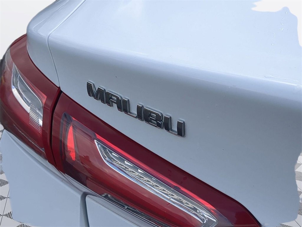 Used 2022 Chevrolet Malibu LT image 25