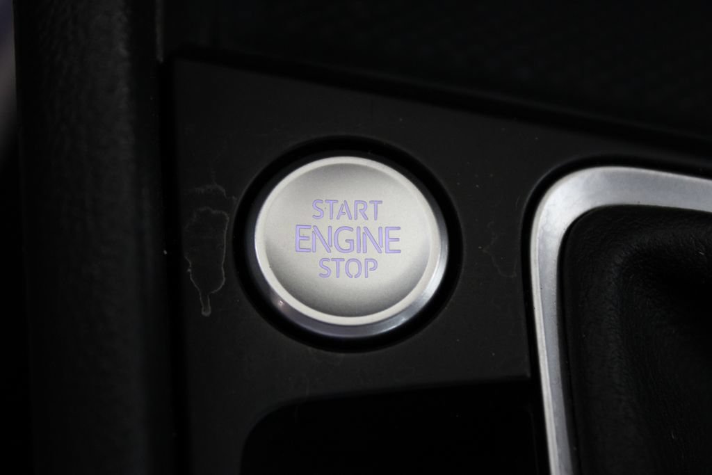 Used 2024 Volkswagen Jetta SE FWD image 12