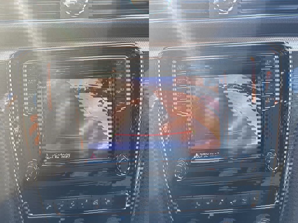 Used 2017 Volkswagen Passat 3.6 SEL Premium image 25