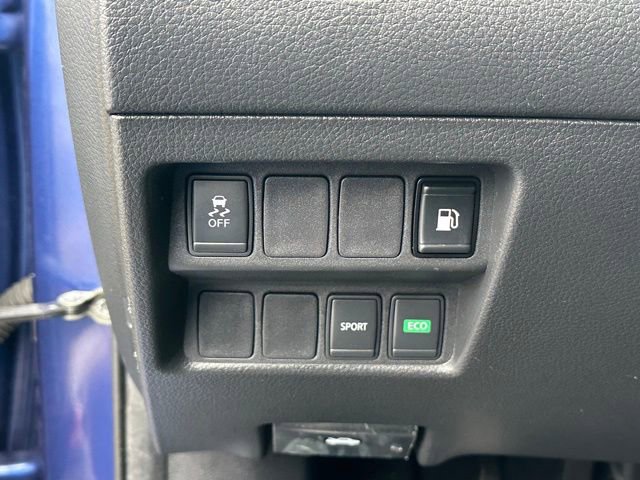 Used 2018 Nissan Rogue S FWD image 25