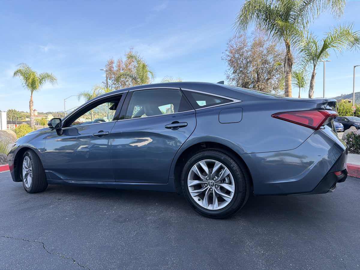 Used 2022 Toyota Avalon XLE image 15