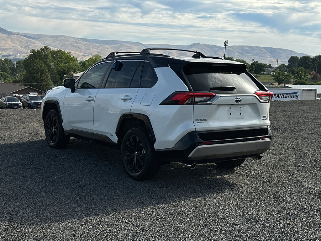 Certified 2022 Toyota RAV4 XSE AWD/4WD image 4