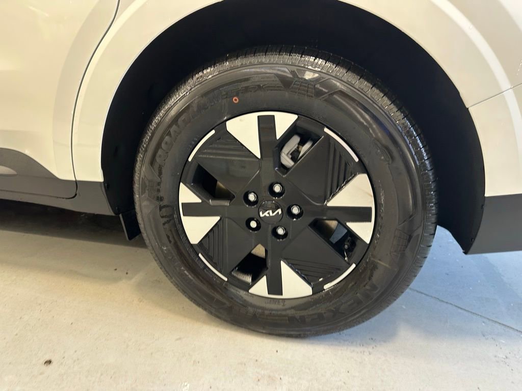 New 2026 Kia Carnival LXS image 8