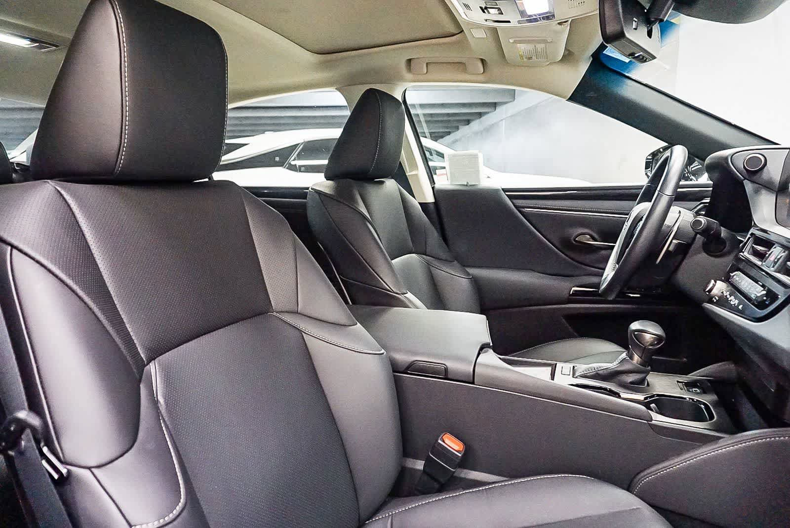Used 2025 Lexus ES 350 image 17
