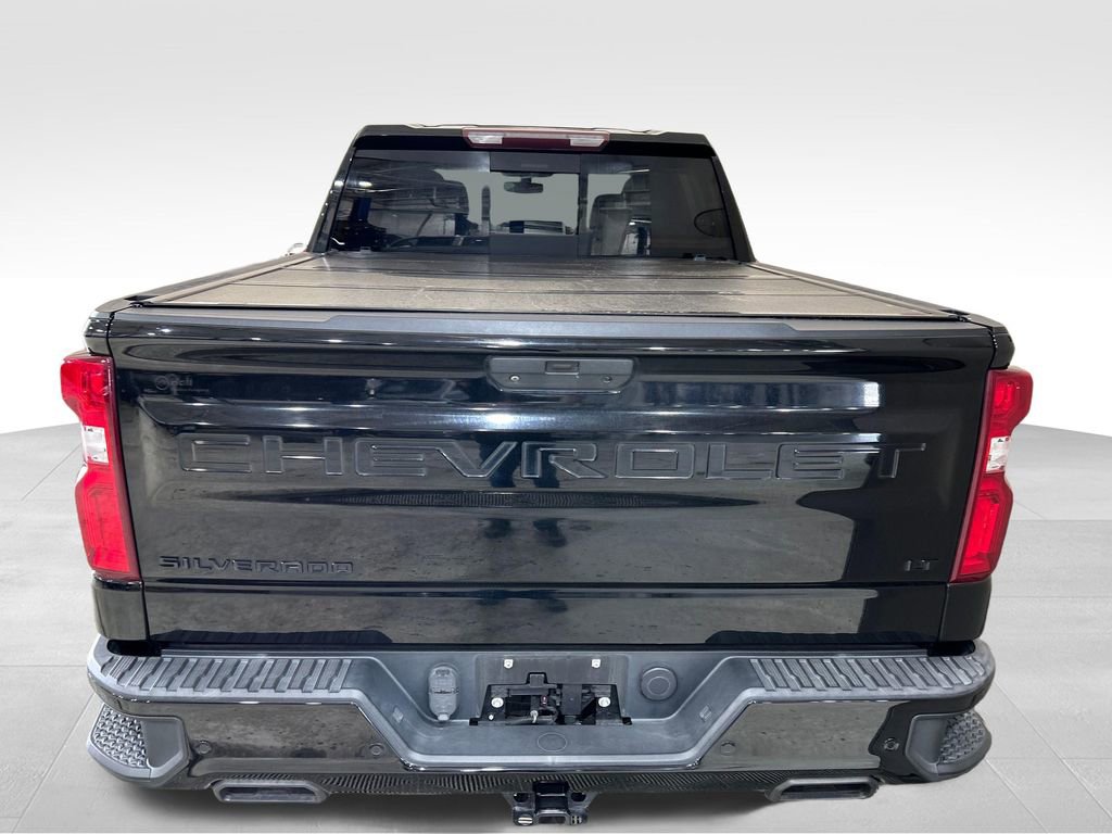 Used 2020 Chevrolet Silverado 1500 LT Trail Boss w/ Midnight Edition AWD/4WD image 4
