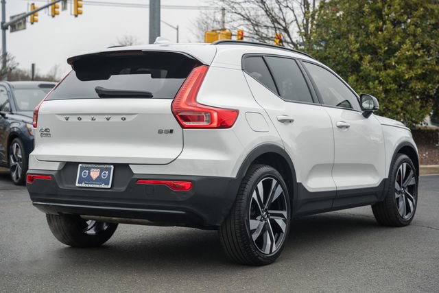 Certified 2024 Volvo XC40 B5 Ultimate w/ Protection Package Premier image 5