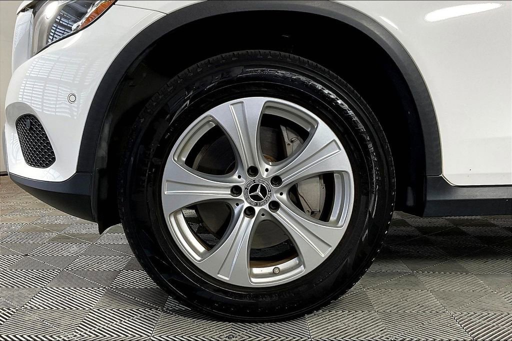 Used 2018 Mercedes-Benz GLC 300 4MATIC image 8