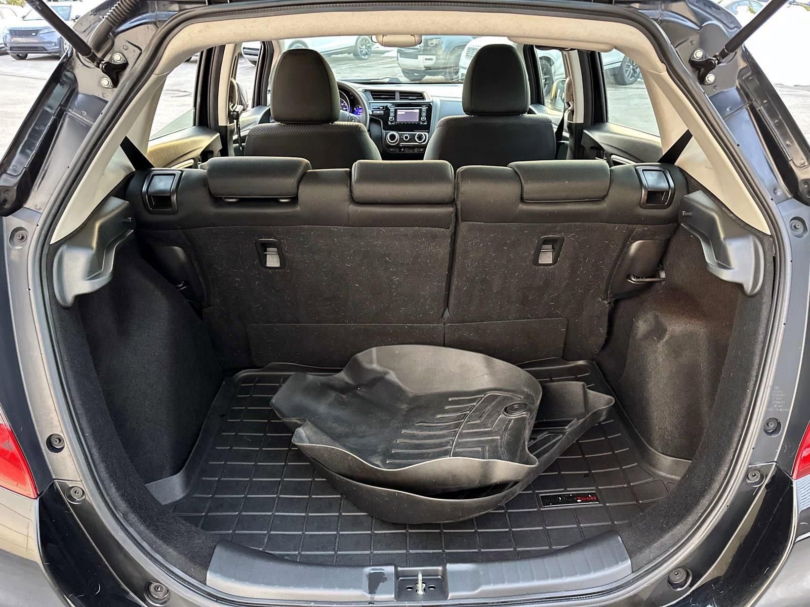 Used 2018 Honda Fit LX image 9