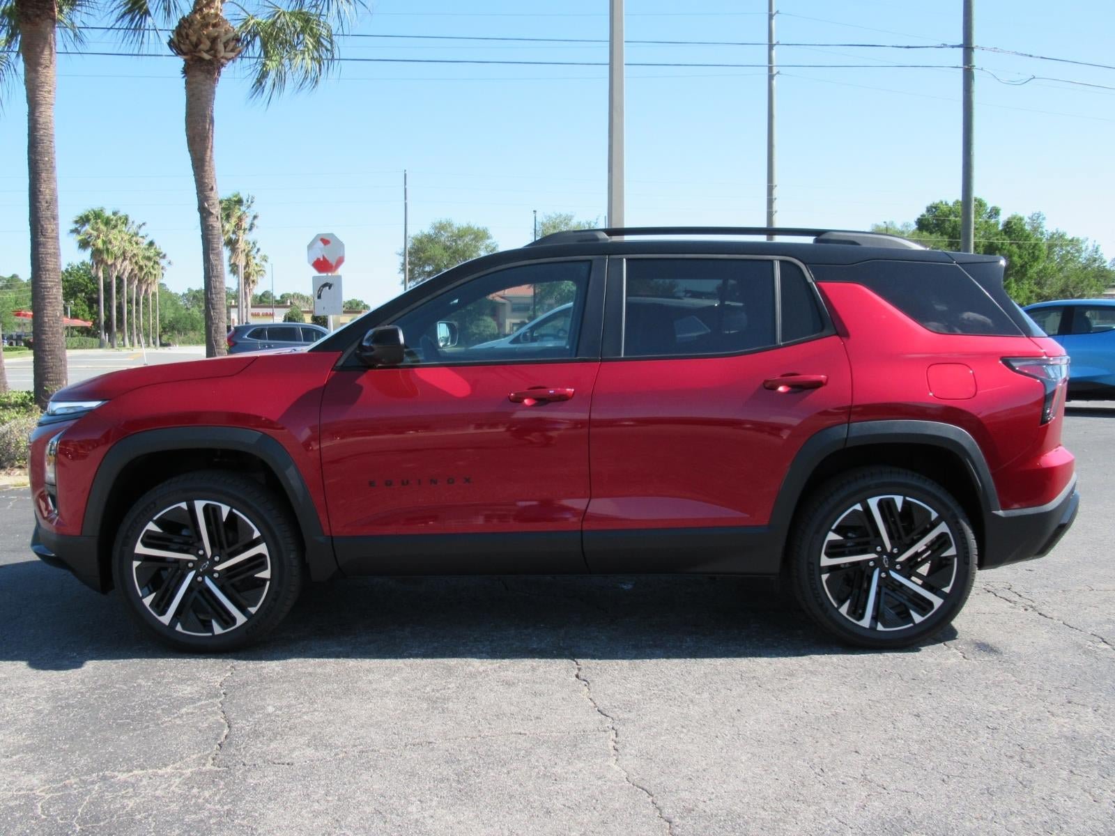 New 2026 Chevrolet Equinox RS w/ Convenience Package III FWD image 2