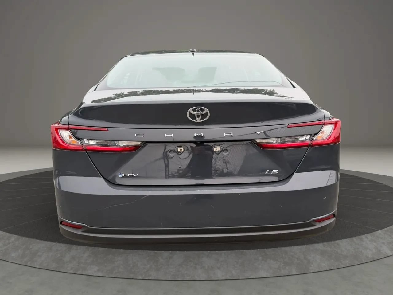 Used 2025 Toyota Camry LE FWD image 6