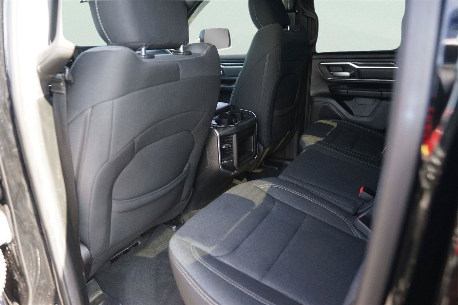 Used 2019 RAM 1500 Big Horn AWD/4WD image 11