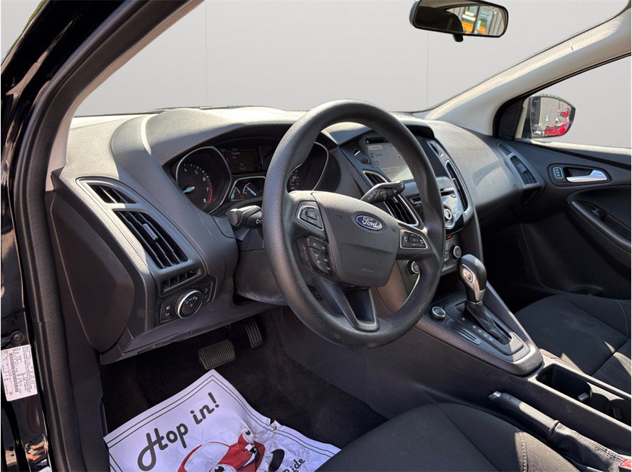 Used 2017 Ford Focus SEL FWD image 6