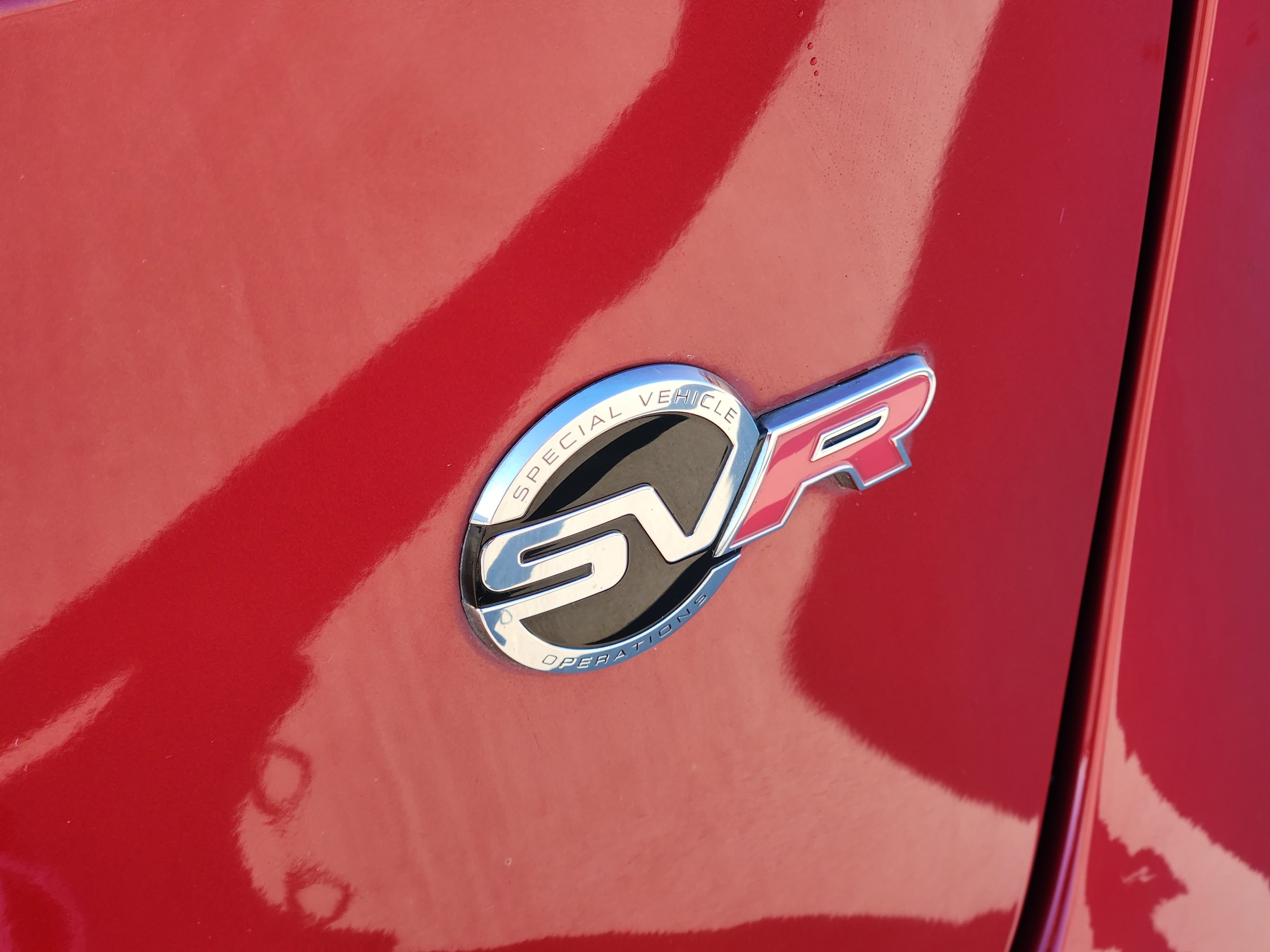 Used 2020 Jaguar F-PACE SVR image 11