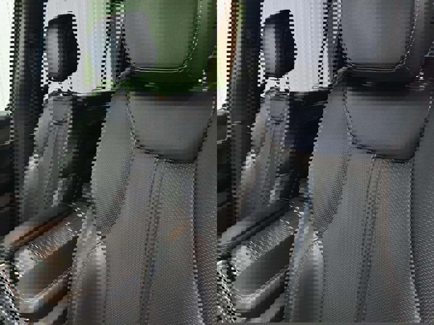 Used 2023 Jeep Wagoneer L Series II image 13