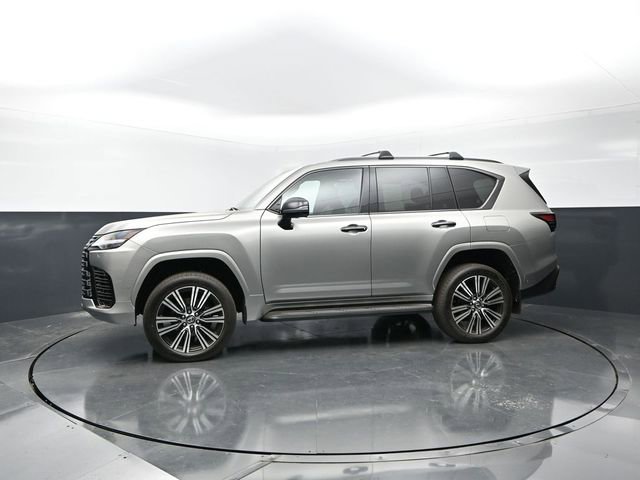 Used 2025 Lexus LX 700h Luxury w/ Appearance Package AWD/4WD video 3