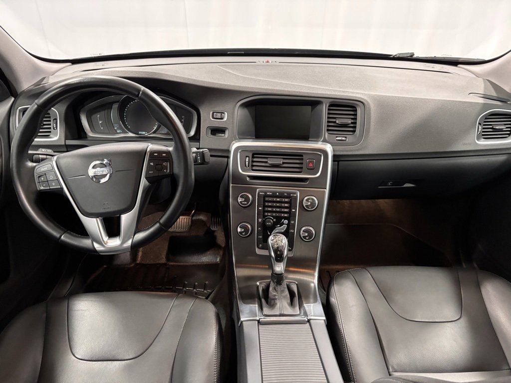 Used 2015 Volvo S60 T5 Premier image 2