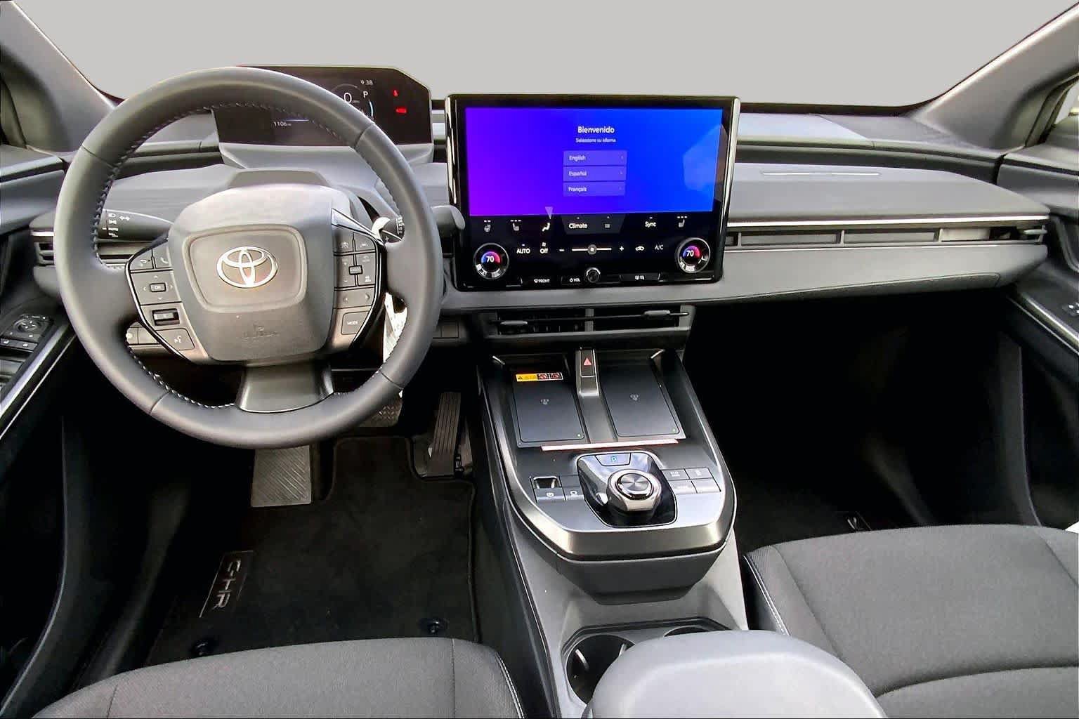 Used 2026 Toyota C-HR AWD/4WD image 15