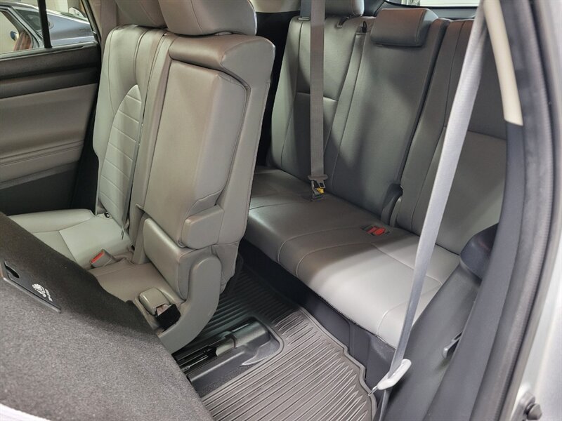 Used 2021 Toyota Highlander XLE AWD/4WD image 58