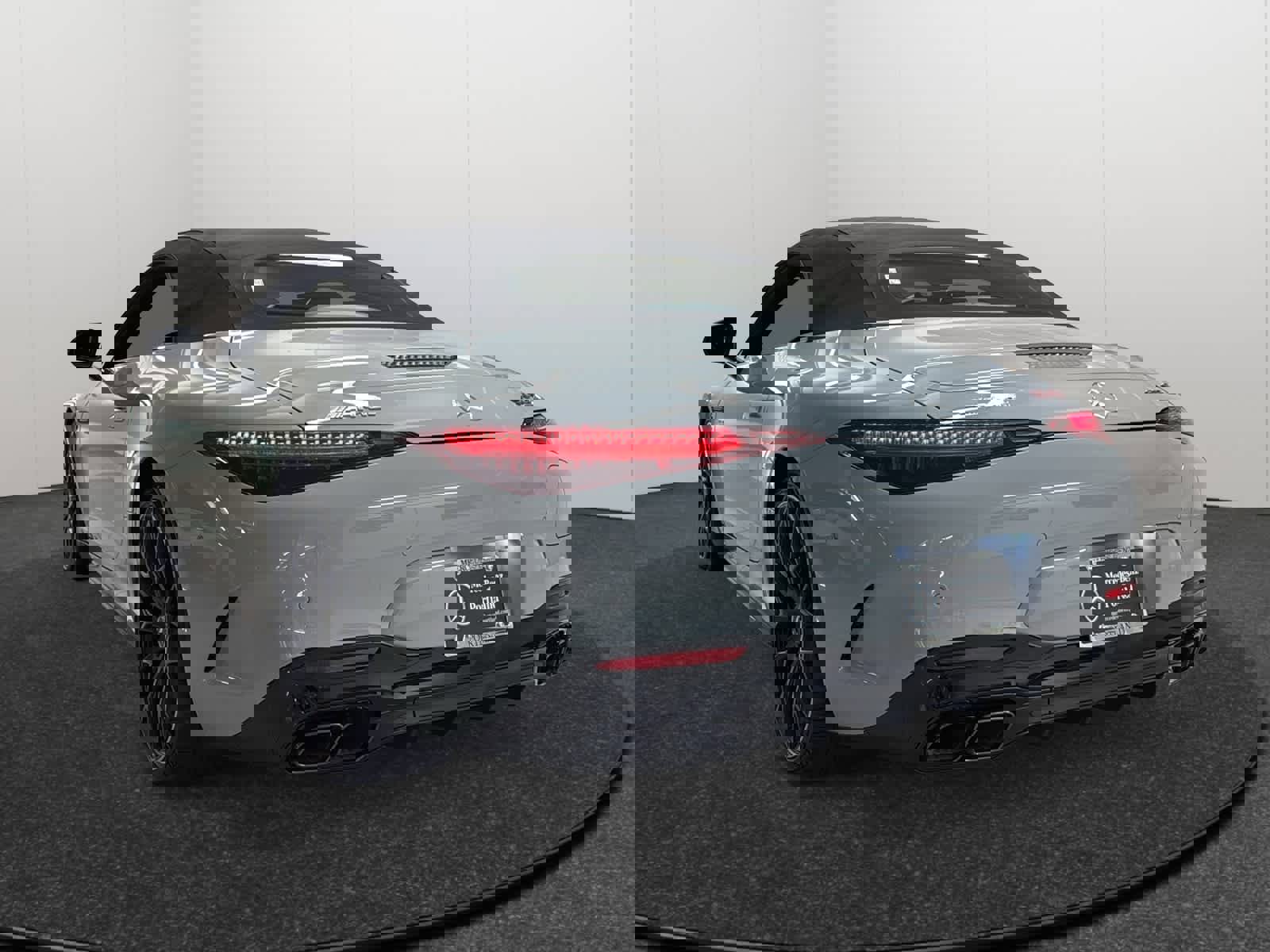 New 2025 Mercedes-Benz SL 63 AMG S e Performance 4MATIC image 4