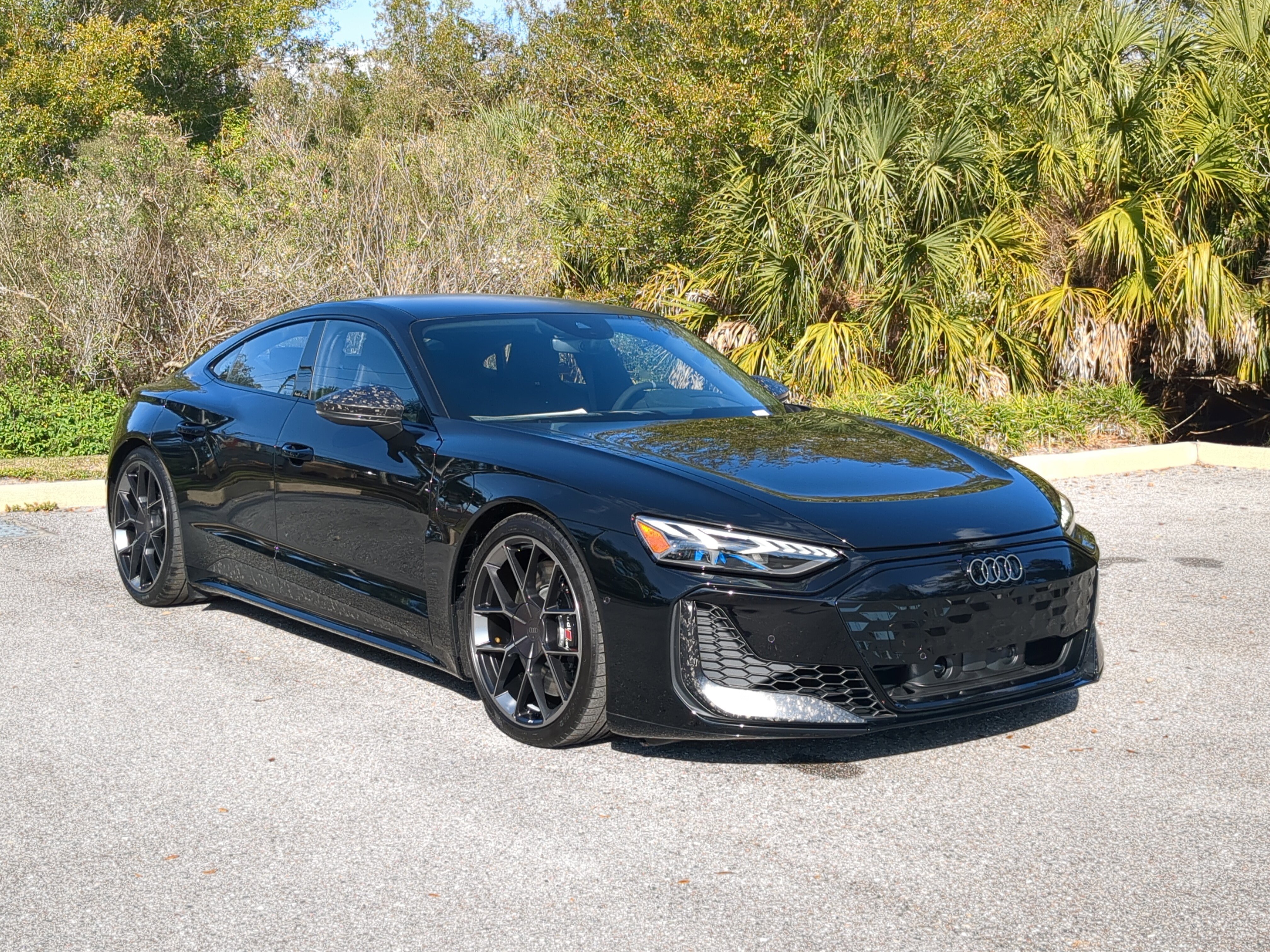 New 2026 Audi RS e-tron GT performance image 1