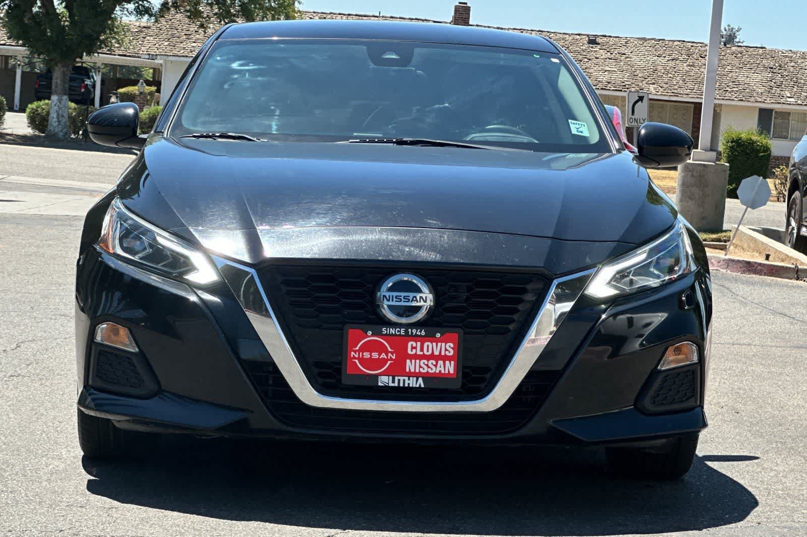 Used 2022 Nissan Altima 2.5 SV FWD image 11