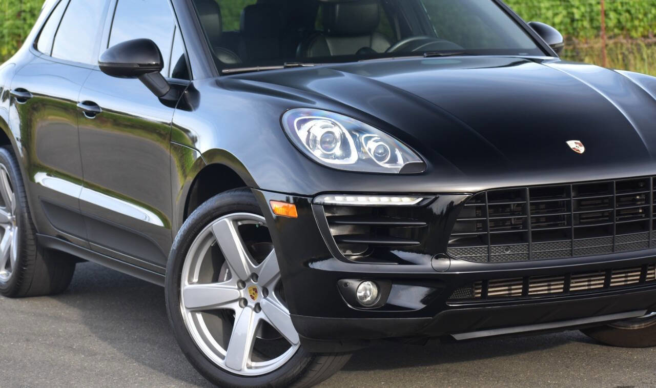 Used 2017 Porsche Macan AWD/4WD image 19