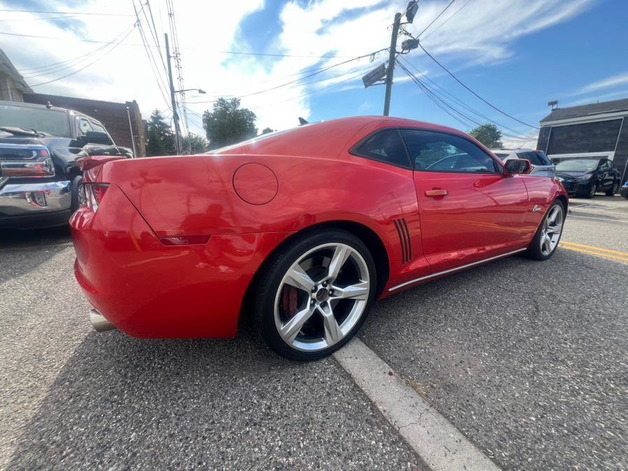 Used 2010 Chevrolet Camaro SS RWD image 3