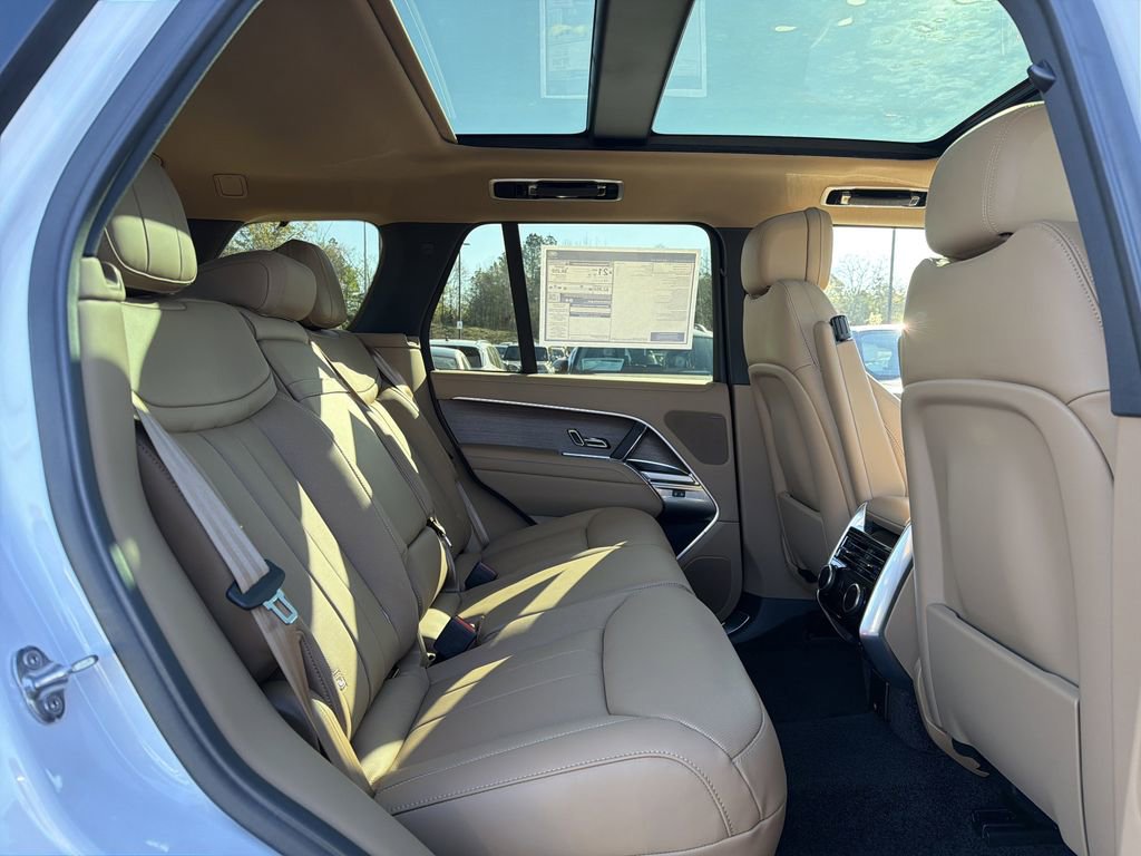 New 2026 Land Rover Range Rover SE image 14