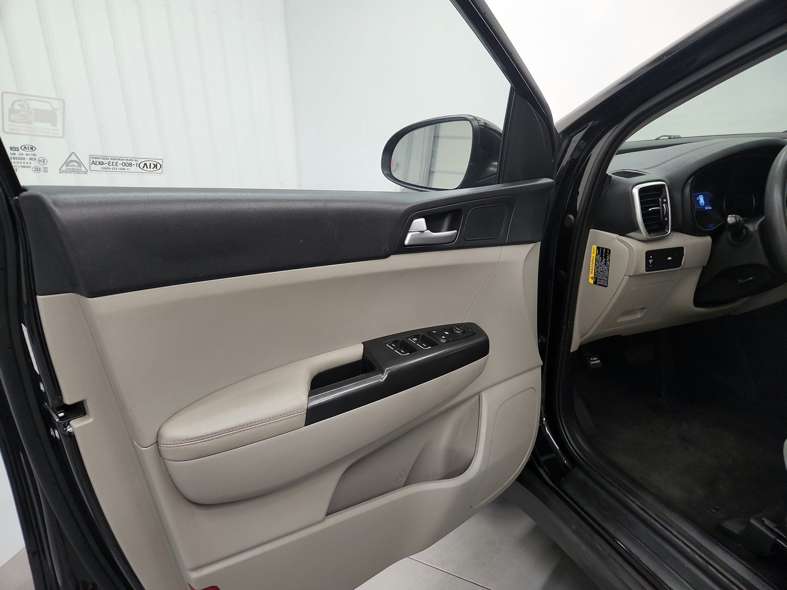 Used 2020 Kia Sportage LX FWD image 21
