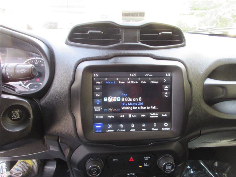 Used 2021 Jeep Renegade Trailhawk w/ Trailer Tow Group image 18